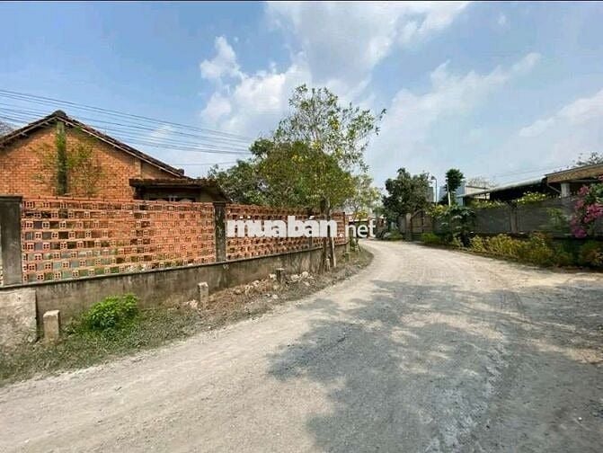 đất 2 mặt tiền hẻm xe tải thông từ ĐT 822 ra ĐT 825. hẻm 7m