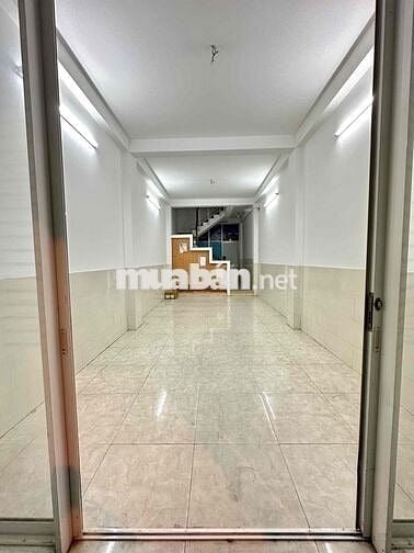 Cho thuê nhà hẻm lớn Nguyễn Hữu Cảnh, BT. DT 60m 4 tầng (5PN, 4WC, 1B)