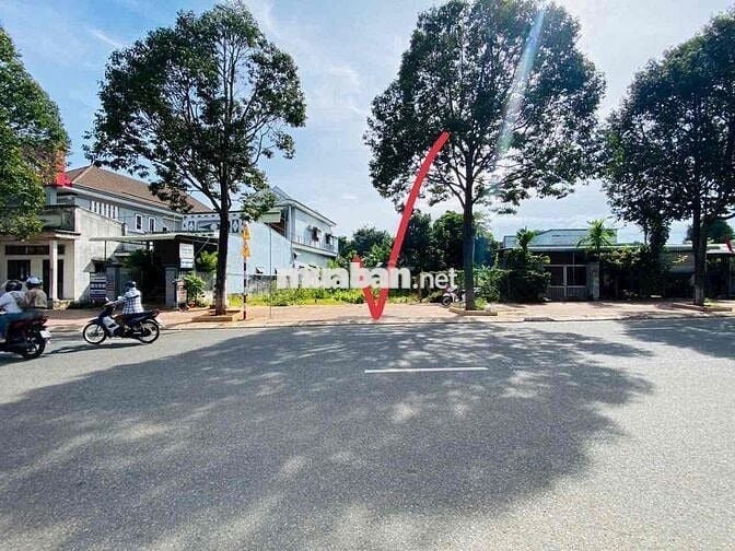 Cần ra thửa đất ngang 10m mt đường DH rộng 32m đông dân cư