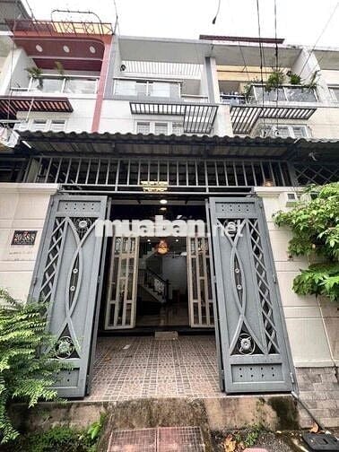 Nhà Full Nội Thất 3 pn Ngay Ubp Thạnh Xuân