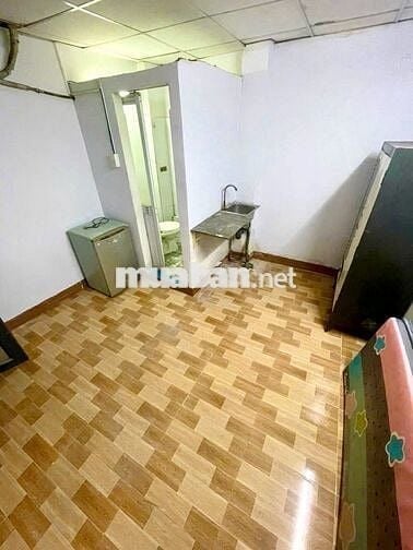 Cho thuê phòng tầng trệt . Quang Trung p11