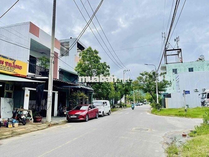 Mặt tiền 135m ngang 6m kẹp cống đường 7,5m Hoà An 25