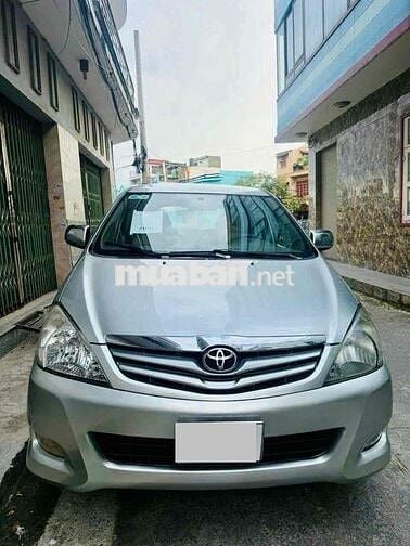 Toyota Innova 2010 G 8 chỗ số sàn