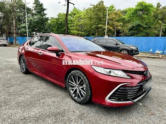 Camry 2.5 Q nhập  -dkld 2023 , đỏ (kem) rất đẹp
