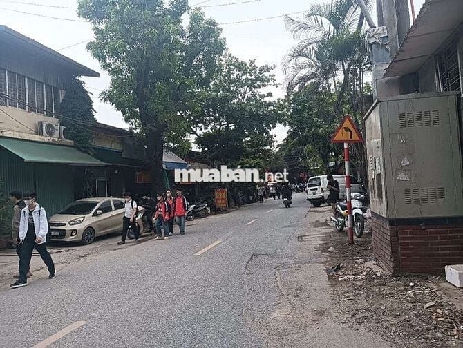 Bán gấp nhà 45m2-- bãi đỗ xe cạnh nhà-- oto tránh giá 6,4 tỉ