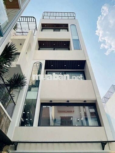 CHO THUÊ NHÀ 4PN 4WC FULL NT NGUYỄN TƯ GIẢN P12