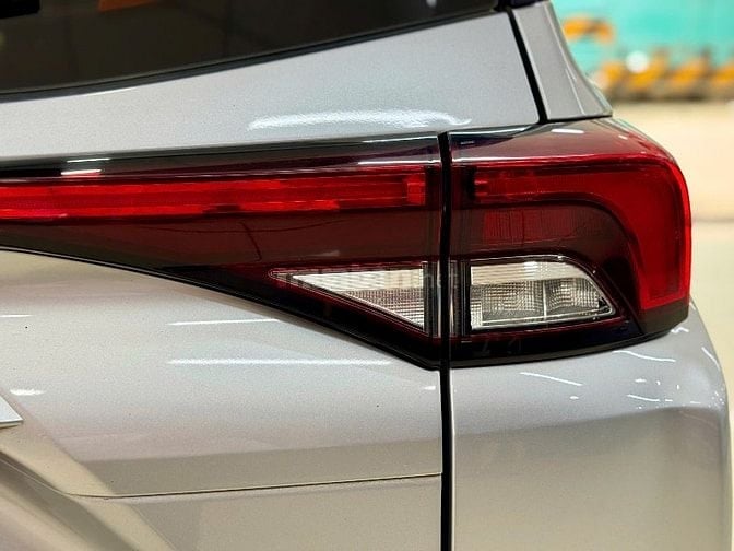 Sở hữu ngay Toyota Veloz – mẫu MPV đa dụng, rộng rãi và bền bỉ, nay có