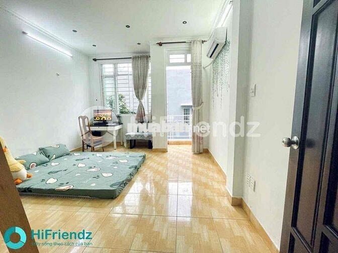 Cho thuê căn hộ có ban công giá hạt dẻ ngay cầu nguyễn văn cừ