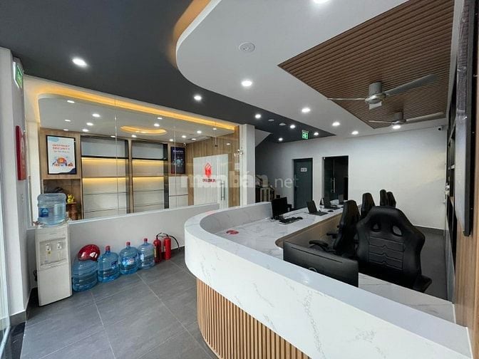 CẦN TUYỂN TẠP VỤ NẤU ĂN CHO NHÂN VIÊN Ở BÌNH THẠNH