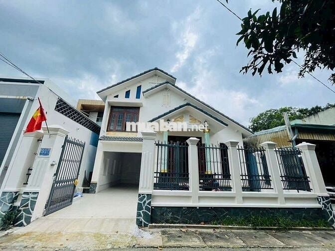 Cho thuê nhà 10x20 có 4pn 4wc gần vòng xoay Hiệp Thành 3