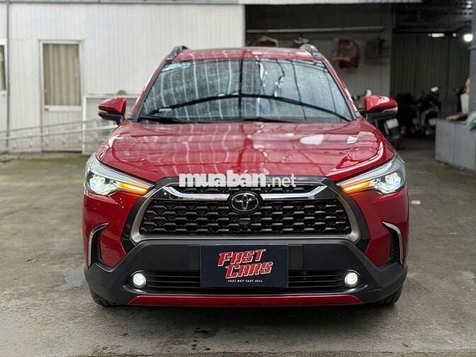 Toyota Corolla Cross 2023 1.8V,màu đỏ,34.000 km