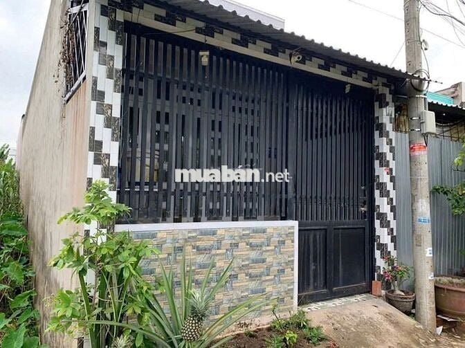 Nhà 6 triệu 2 phòng có nội thất gần sân Cầu Lông Tambo