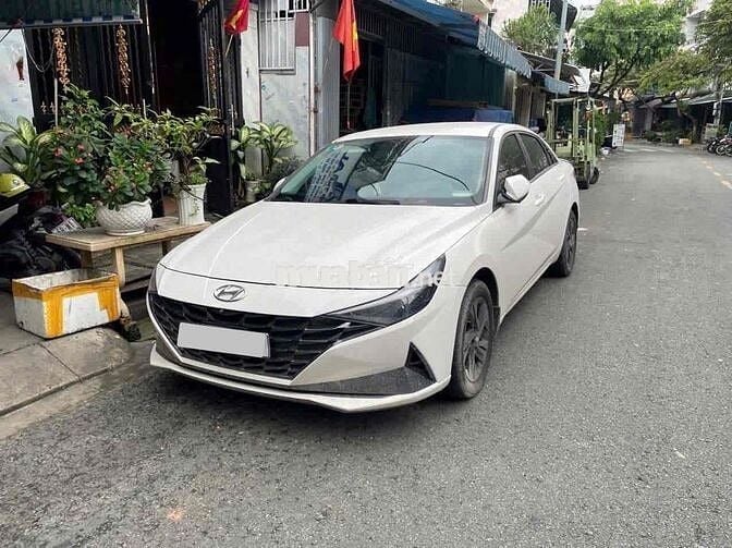 Hyundai Elantra Đặc biệt 2024
