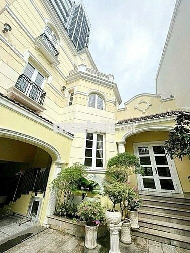 CHO THUÊ BIỆT THỰ PHÙNG KHẮC KHOAN Q1, DT 12x24M, HẦM 3 LẦU, HỒ BƠI