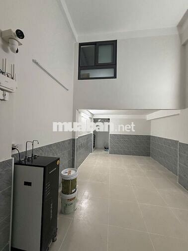 Cho Thuê Phòng Mới xây Q10 gần Ngô Gia Tự, BVien Hòa Hảo, ĐH Kinh Tế