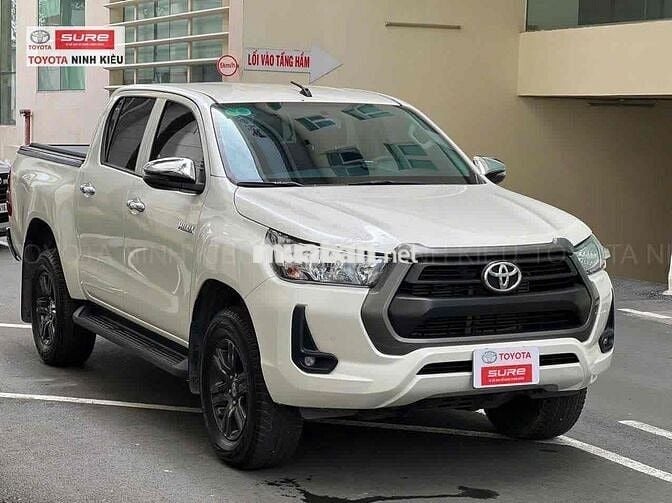 Toyota Hilux 2021 2.4E 4x2 AT - 50000 km