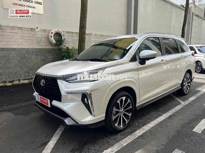 Toyota Veloz Cross 2025 - 9000 km