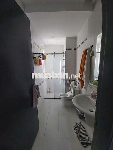 Cho thuê căn hộ Phú Mỹ Hoàng Quốc Việt Q7.DT: 117m2, 3pn, 2wc, GIá17tr