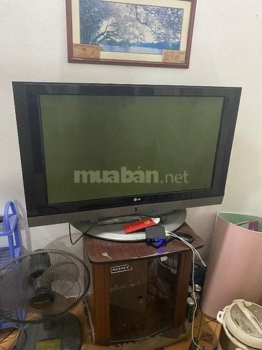 Bán màn hình Tivi đời  cũ vẫn sử dụng được