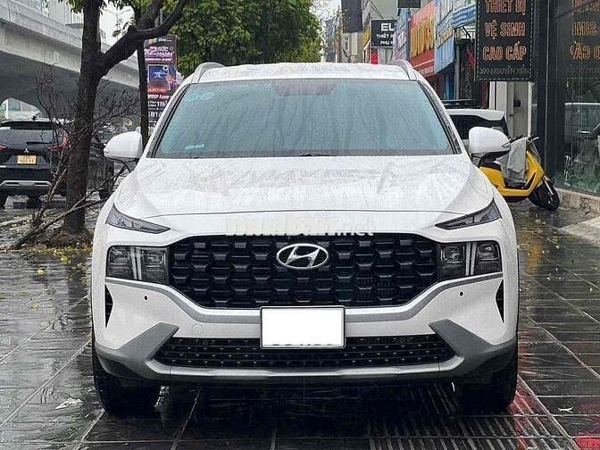 Hyundai Santafe 2024 2.2 tiêu chuẩn hơn 2 vạn km!