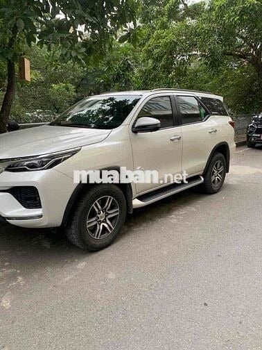 Xe Toyota Fortuner 2.4L 4x2 AT 2023