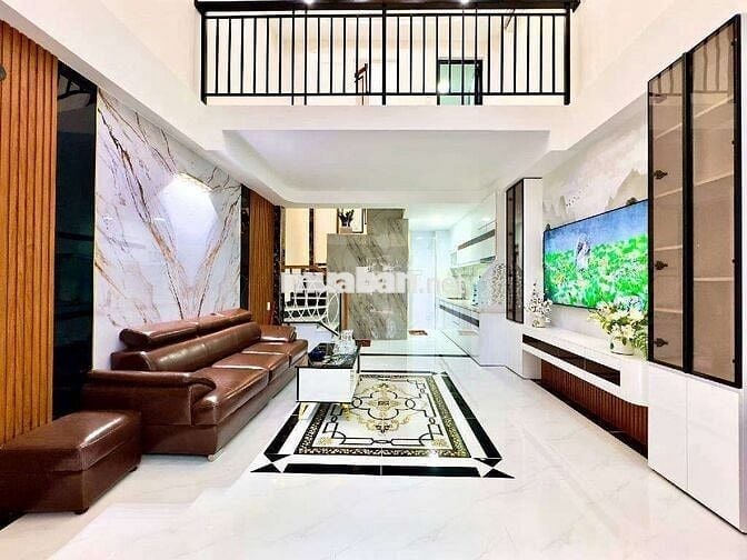 NHÀ 5 TẦNG BTCT MỚI KENG – FULL NỘI THẤT CAO CẤP – 3PN KHÉP KÍN