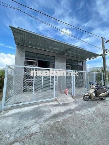 NHÀ MỚI 3 PHÒNG Đ NGUYỄN VĂN TRƯỜNG