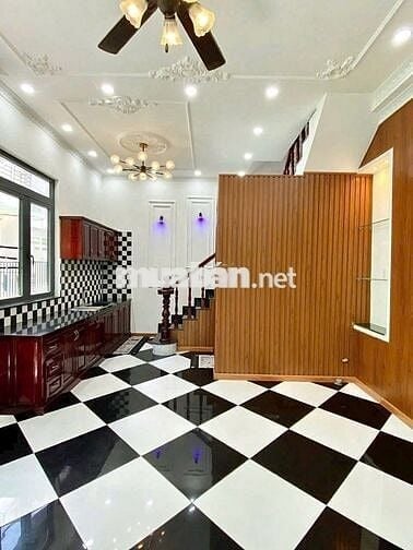 Nhà trệt lầu 2PN hẻm đường Bà Huyện Thanh Quan chỉ 7 triệu