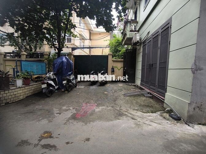 Cho thuê phòng tầng 3 - nhà riêng khu 8/3, Thanh Nhàn - Kim Ngưu