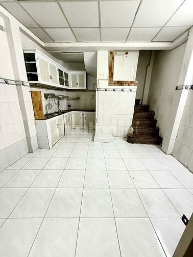 Nhà 2 lầu hẻm 343 Phan Xích Long, P.1, PN - H.đông nam