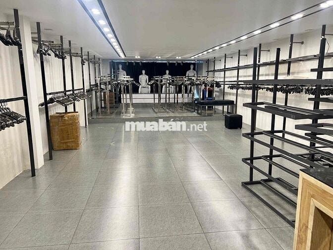 Cho thuê nhà MT Nguyễn Trãi Q5 — 6x20m — Trệt 3 lầu Sân thượng — 99tr