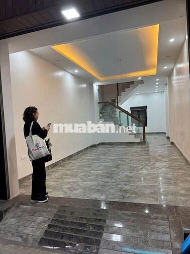 BÁN NHÀ ĐỐNG ĐA - NHÀ OTO - MẶT NGÕ KINH DOANH - 2 THOÁNG