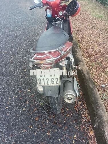 Xe nouvo đã qua sử dụng màu đỏ đen