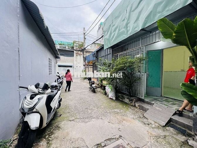 Nhà Hẻm xe tải 3pn 2wc Tân phú
