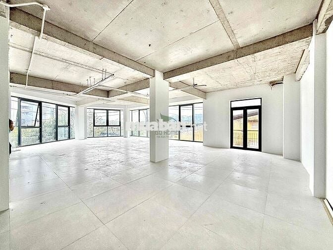 CHO THUÊ MẶT BẰNG TẦNG 2 CÓ THANG MÁY KHU ACC VƯỜN XOÀI GIÁ 17 TRIỆU