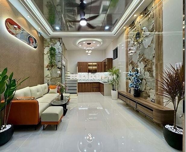 BÁN NHÀ VIP CÒN KM TRI ÂN KHÁCH HÀNG - 1 TRỆT 2 LẦU + 4PN + BAN CÔNG