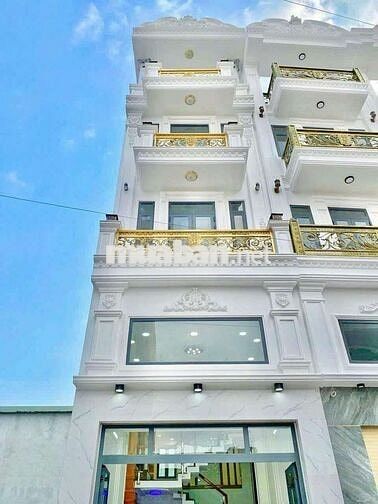 Nhà mới xây 4 x 17 có 5pn 5wc sân thượng