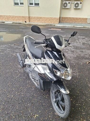 Bán xe airblade 2010, màu đen đang sử dụng
