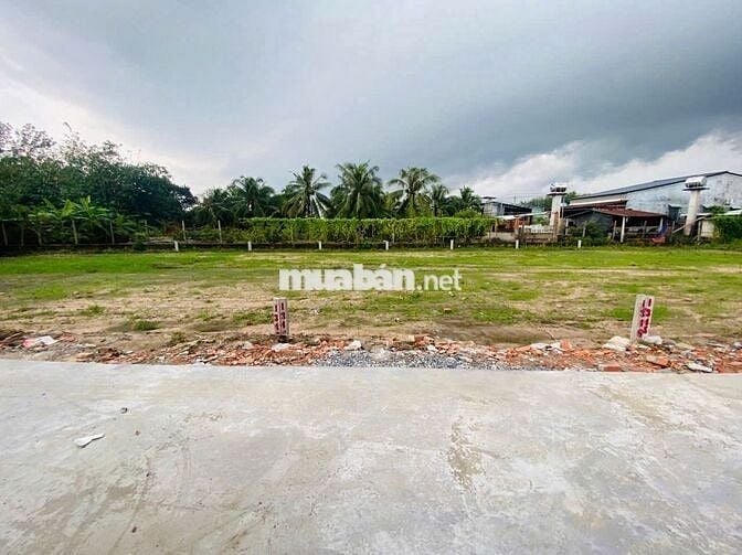 100m2 đường bê tông. Gần KCN Phước Đông. Chốt 190tr hết đất