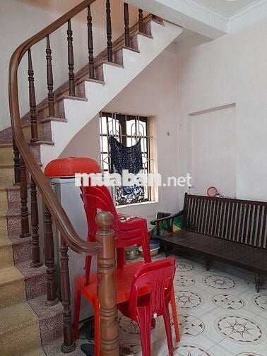 Cho thuê nhà 150m2 có vườn 2 phòng ngủ thôn Lực Canh, xã Đông Anh