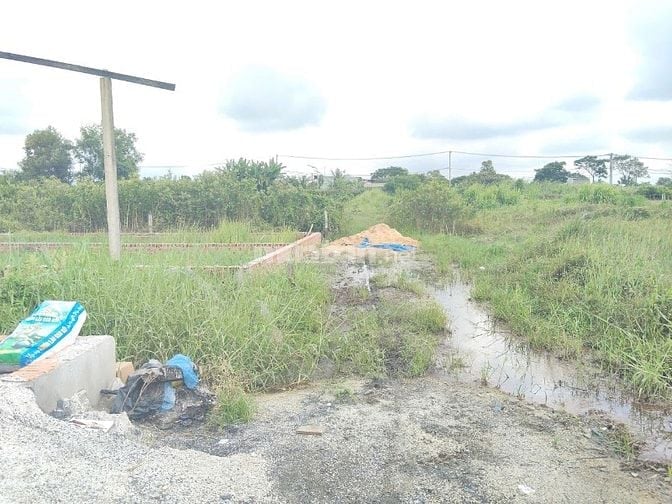 Thu hồi vốn bán lô đất 2 mặt tiền trước sau đất khu dân cư, đường xe h