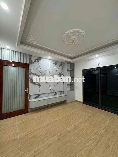 Hơn 8 tỷ có nhà mới thang máy Vĩnh Khang-Oto vào-10m oto tránh-64m*5T