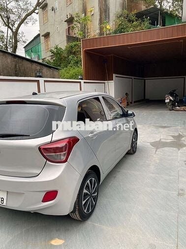 Huyndai i10 nhập khẩu màu zin không khoan đục