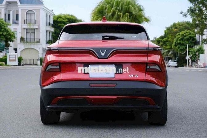 VF6 Plus màu đỏ xe GF