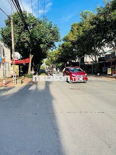 Đất 6x25 mặt tiền dx026 ngay chợ truờng học cấp 123 Phú  Mỹ