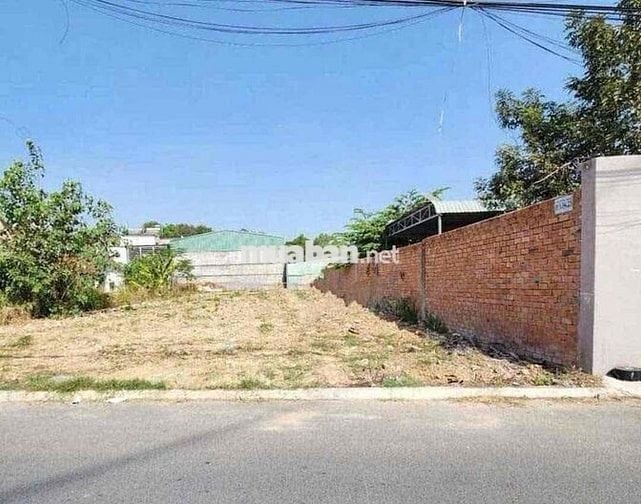 Bán rẻ miếng đất ngộp trong tuần