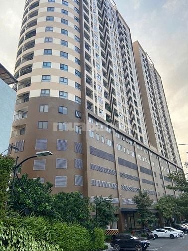 Cho thuê căn hộ 2003B toà B tầng 20 chung cư Tây Hô River View