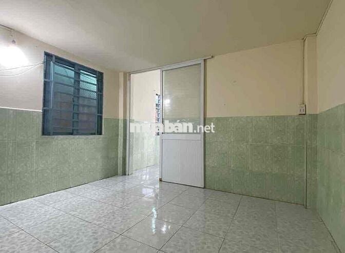 Nhà 50m2 mới sơn sạch đẹp yên tĩnh an ninh