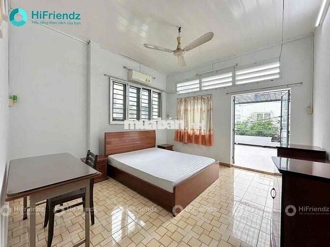 Nhà nguyên căn siêu đẹp ngay sát cầu Nhị Thiên Đường