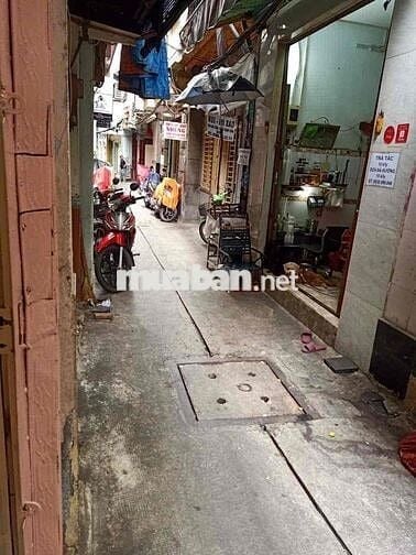 Kẹt tiền bán gấp Nhà Trung tâm Quận 1 - Gần Phố Tây Bùi Viện, Giá chỉ